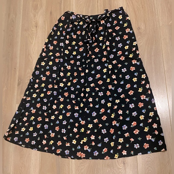 Vintage Dresses & Skirts - PRINCIPALS Vintage floral a-line midi skirt with tie